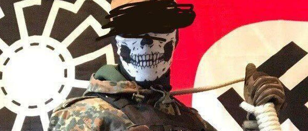 Foto aus der rechten Chatgruppe „Totenwaffen“, in der der Potsdamer Jugendliche aktiv war.