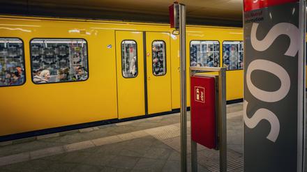 Die Attacke geschah am U-Bahnhof Grenzallee.