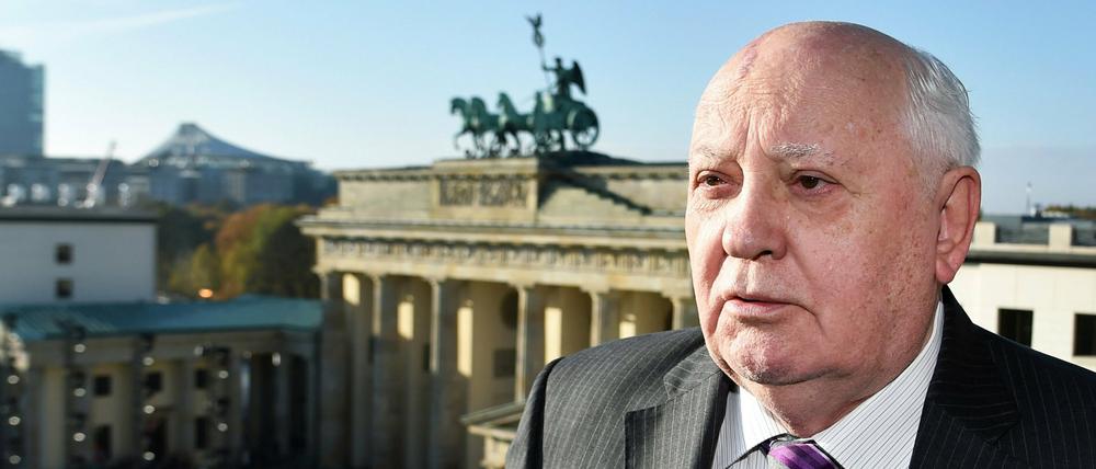 Gorbatschow, hier 2014 am Pariser Platz, Ehrenbürger Berlins.