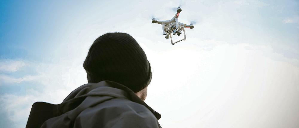 Das Regelwerk für Drohnen ist sehr unübersichtlich. Die Bundesregierung will das ändern.