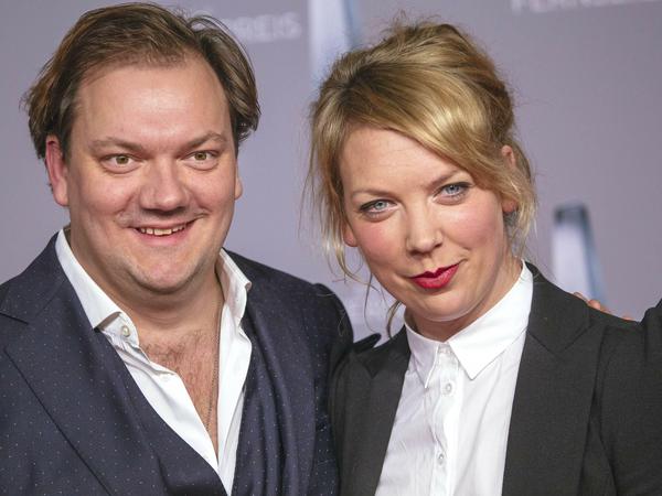 Charly Hübner ist mit Schauspielkollegin Lina Beckmann verheiratet.