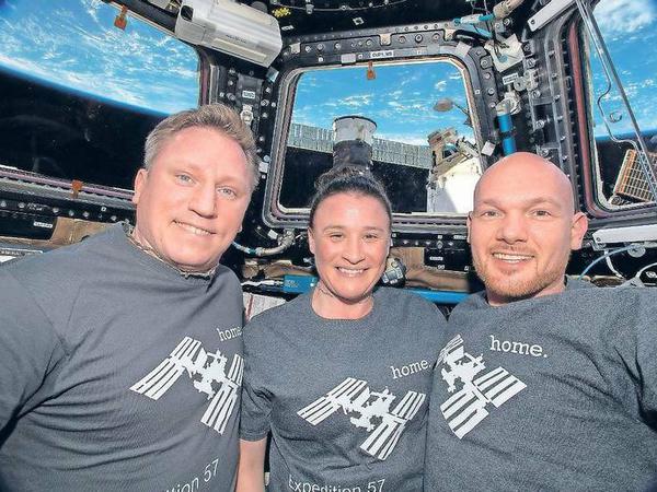 Die drei von der ISS. Sergej Prokopjew, Serena Auñón-Chancellor und „Astro-Alex“.