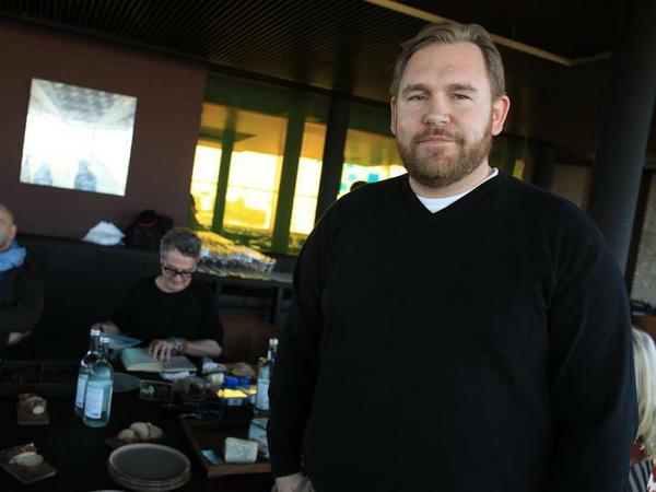 Hat Anfang Oktober sein neues, kleines Restaurant "Faelt" in Schöneberg eröffnet: Spitzenkoch Björn Swanson. Den Lockdown im November könne er finanziell überbrücken, ist er sich sicher.