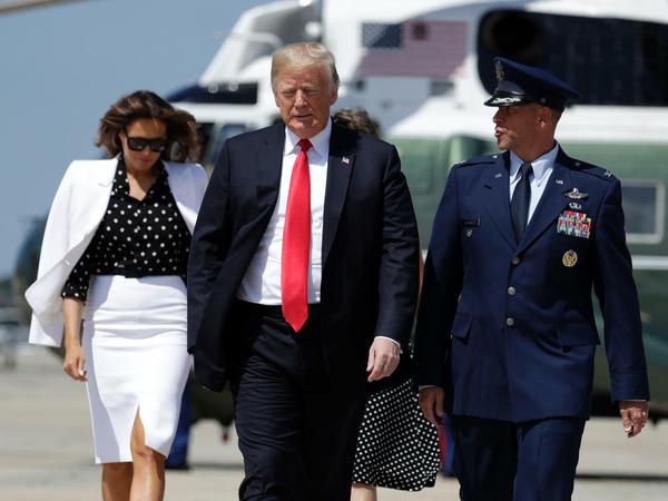 Im Hintergrund. Donald Trump nimmt seine Ehefrau nicht immer auf Reisen mit.