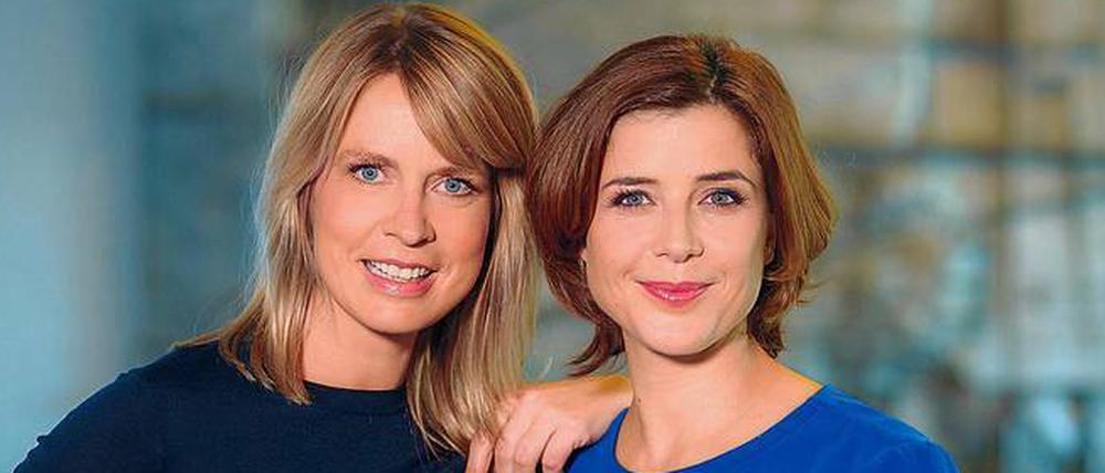 Störmomente. Jessy Wellmer, 39 (l.), und Eva-Maria Lemke, 37, sind als Moderatorinnen von „Sportschau“ und „Kontraste“ die bekanntesten weiblichen RBB-Gesichter in der ARD. Nun werden sie Gastgeberinnen im Talk „Hier spricht Berlin“ (Dienstag, ARD, 23 Uhr). 