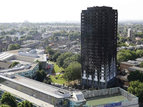 Der Grenfell Tower in Zentrum der britischen Hauptstadt ist total ausgebrannt.
