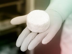 Käse von Formo während der Herstellung.