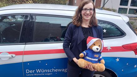 Kleine und große Freuden: Eva Götze, beim ASB zuständig für den Wünschewagen.