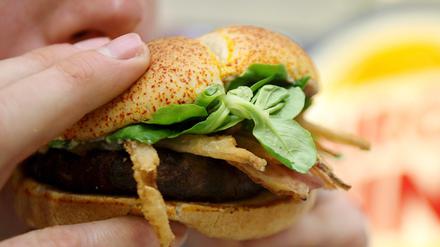 Risikofaktor Ernährung: Mit den Pfunden steigt auch das Risiko für Erkrankungen wie Bluthochdruck