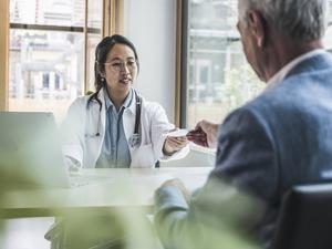 Besuch bei einer Ärztin.