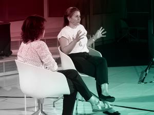 Mandy Mangler und Esther Kogelboom beim „House of Podcast“-Festival vom RBB.