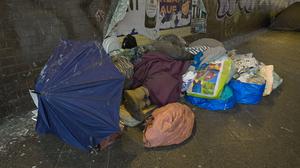Obdachlose unter der Brücke am Stuttgarter Platz in Berlin-Charlottenburg.