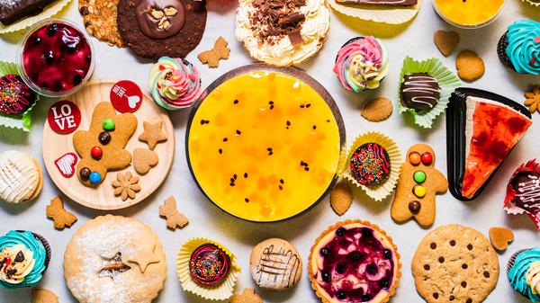 Süßigkeiten sind verführerisch, aber ungesund.