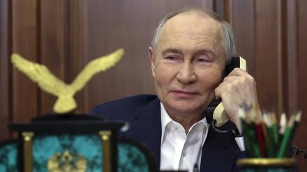 Kurze Leitung nach Washington: Am vergangenen Donnerstag soll Wladimir Putin seine Forderung, die Kontrolle über die Region Donezk zu übernehmen, telefonisch bei Donald Trump erneuert haben.