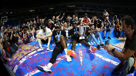 Die Basketballer der Niners Chemnitz gewannen in der vergangenen Saison den Fiba Europe Cup. Finanziell hat sich das allerdings nicht ausgezahlt.