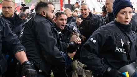 Während der Demonstration zum Nakba-Tag kam es zu Tumulten in Berlin-Kreuzberg.