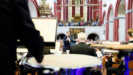 Musik und Begegnung. Saisoneröffnung der Brandenburgischen Sommerkonzerte mit der Stettiner Philharmonie.