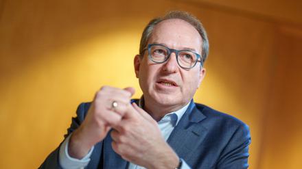 Alexander Dobrindt, Bundesminister des Innern. Archivfoto, aufgenommen bei einem Interview mit der dpa Deutsche Presse-Agentur GmbH im Dezember 2024.