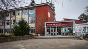 Am Bertha-von-Suttner-Gymnasium in Berlin-Reinickendorf musste nach dem Fehlalarm der Unterricht abgebrochen werden.