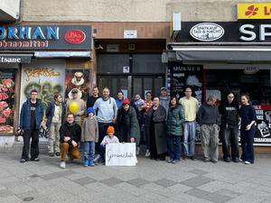 Mieter:innen des Hauses in der Karl-Marx-Straße 11 in Neukölln