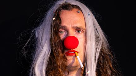 Das Theater als einen Ort der Möglichkeiten. Ariel Efraim Ashbel ist es mit „My Kingdom for a Joke“ ernst.
