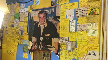 Ergüns Fischbude unter dem S-Bahn-Viadukt in Moabit