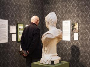 Noch bis 30. November zeigt das Museum Schöneberg die Sonderausstellung „Zwischen Wellness und Wahnsinn – Dr. Levinsteins Maison de Santé“.