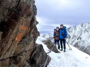 Das Sohn-Mutter-Gespann auf dem Weg zur Similaunhütte.
