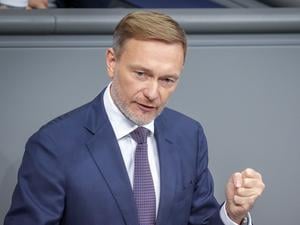Christian Lindner, damaliger FDP-Parteivorsitzender, spricht im Plenum des Bundestags nach dem Ampel-Aus (Archivbild).