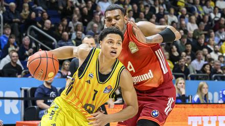 Berlins Jack Kayil war nicht nur in dieser Szene den Schritt schneller als die Münchner Verteidigung.