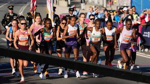 Den Marathon der Frauen gewann die Kenianerin Hellen Obiri.