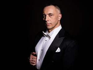 Der polnisches Bassist Rafał Korpik