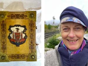 Ute Seiler Restauratorin Goldene Buch von Berlin Spandau