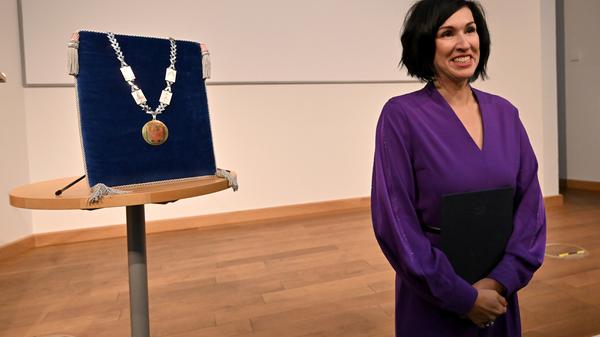 Die feierliche Amtseinführung von Noosha Aubel (parteilos).