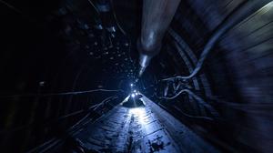 Bergleute fahren auf einem Förderband im Stollen eines Kohlebergwerks in der Region Dnipropetrowsk (Symbolbild).