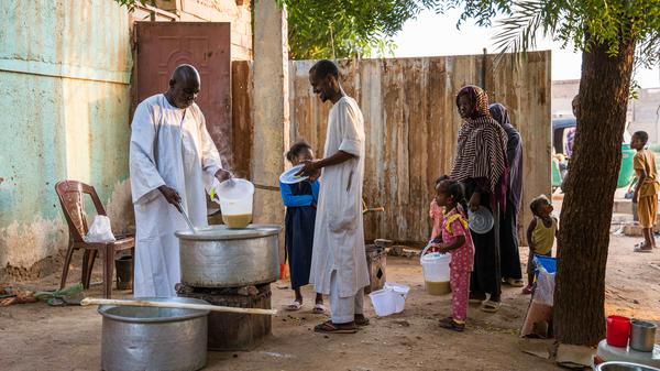 Bildunterschrift: Die zivile Hilfstruktur der Takaaya droht jetzt zu zerbrechen, da es überall an Ressourcen mangelt. // Weiterer Text über ots und www.presseportal.de/nr/50131 / Die Verwendung dieses Bildes für redaktionelle Zwecke ist unter Beachtung aller mitgeteilten Nutzungsbedingungen zulässig und dann auch honorarfrei. Veröffentlichung ausschließlich mit Bildrechte-Hinweis.