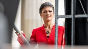 All-Parteien-Koalitionen gegen die AfD nannte Sahra Wagenknecht in einem TV-Interview eine „idiotische Politik“.