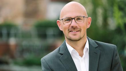 Der SPD-Kandidat für die Wahl zum Oberbürgermeister am 9.11.2025 für Brandenburg an der Havel, Daniel Keip.