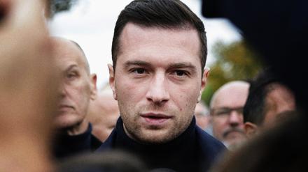Der 30-jährige Jordan Bardella tritt immer mehr aus dem Schatten Marine Le Pens heraus.