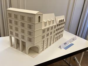 Ein Modell zeigt einen der Entwürfe für den Molkenmarkt-Wettbewerb, der Los 3 gewann.