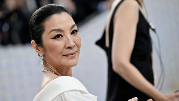 Michelle Yeoh gewann 2022 als erste Darstellerin asiatischer Herkunft den Oscar.