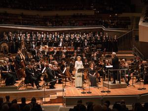 Konzert des Rundfunk-Sinfonieorchester Berlin in der Philharmonie unter der Leitung des britischen Dirigenten Edward Gardner.