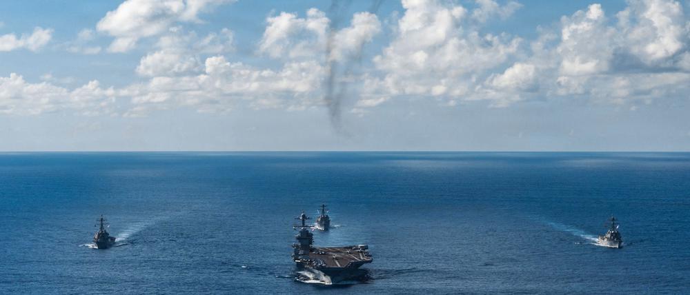 Die USA haben ihren größten Flugzeugträger in die Karibik verlegt.