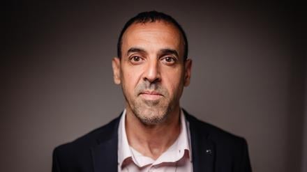 Eli Sharabi schrieb nur wenige Wochen nach seiner Freilassung ein Buch über seine Geiselhaft.