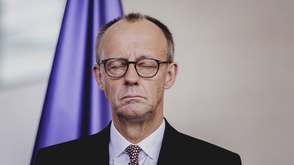 Friedrich Merz CDU, Bundeskanzler, aufgenommen im Rahmen der Übergabe des Jahresgutachtens des Sachverständigenrates zur Begutachtung der gesamtwirtschaftlichen Entwicklung am 12.11.2025.