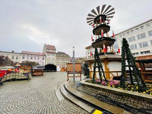 Weihnachtsmarkt Altstadt und Rathausplatz Spandau Aufbauarbeiten