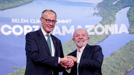 Bundeskanzler Friedrich Merz (links) besuchte Belém und traf dabei auch auf Brasiliens Präsident Luiz Inácio Lula da Silva.