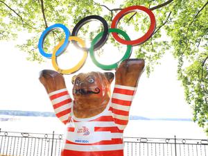 Der Berliner Bär an der Seine, während der Olympischen Spiele in Paris 2024.
