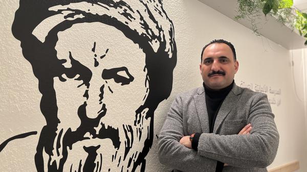 Hudhaifa Al-Mashhadani, Leiter der deutsch-arabischen Sprachschule Ibn Khaldun in Neukölln.