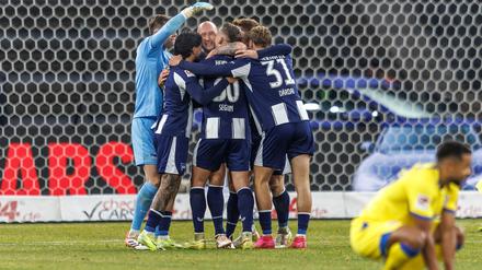 Eine verschworene Einheit. Die Berliner verteidigen gemeinsam. Das ist die Basis des Erfolgs.